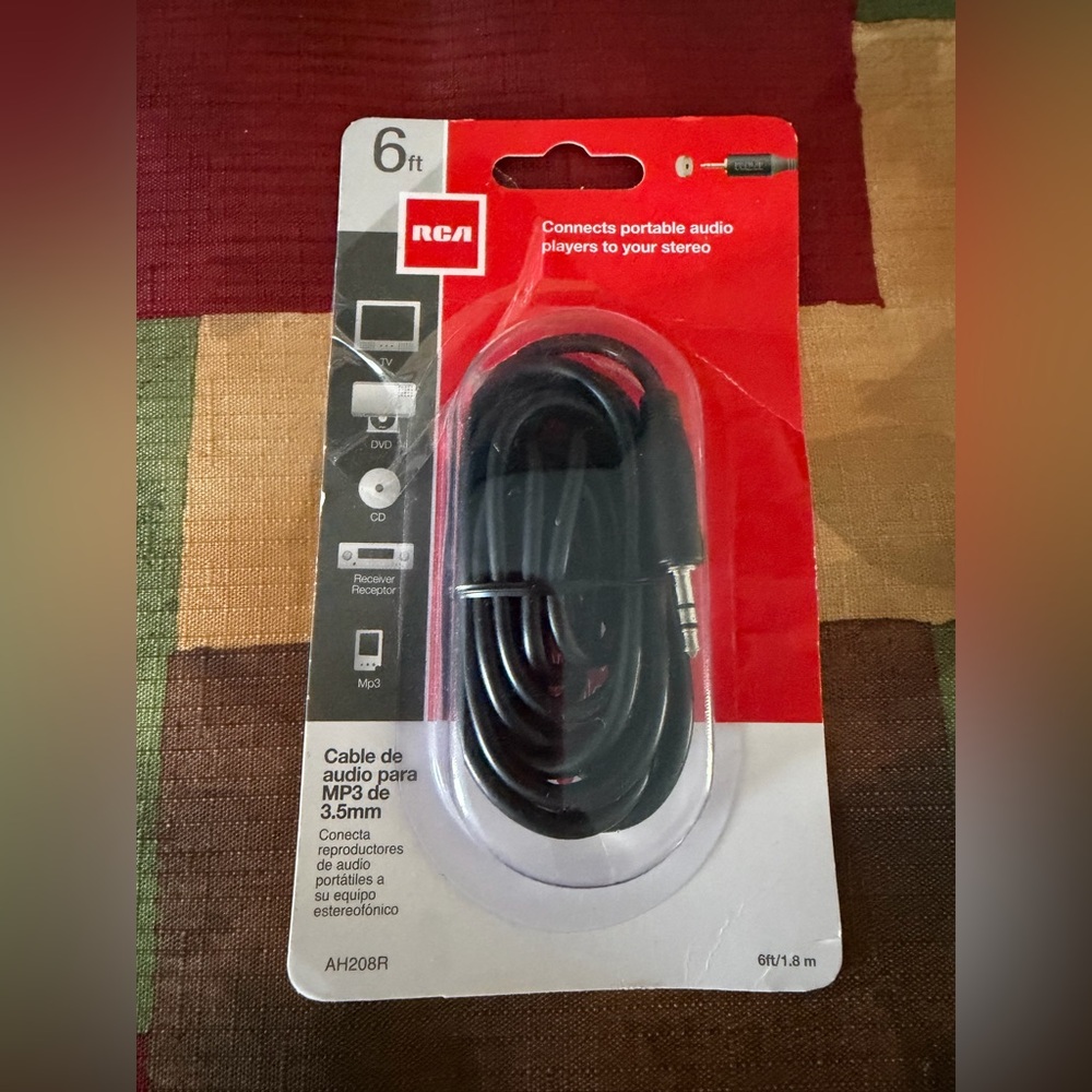 RCA 6 ft (1.8 m) 3.5mm audio cable (model AH208R). New